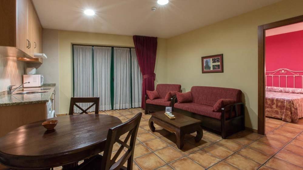 Apartamentos Villa De Cabrales Arenas De Cabrales Oda fotoğraf