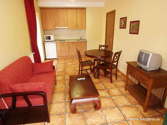 Apartamentos Villa De Cabrales Arenas De Cabrales Dış mekan fotoğraf