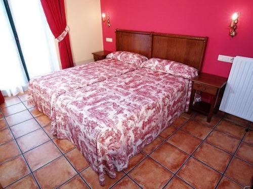Apartamentos Villa De Cabrales Arenas De Cabrales Oda fotoğraf