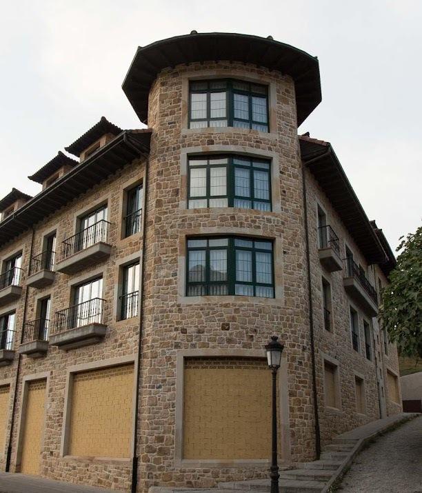 Apartamentos Villa De Cabrales Arenas De Cabrales Dış mekan fotoğraf